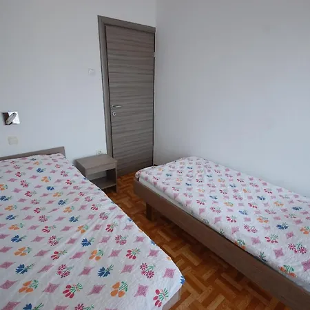 公寓 Fuer 5 Personen Ca 60 Qm In Njivice, Kvarner Bucht Krk